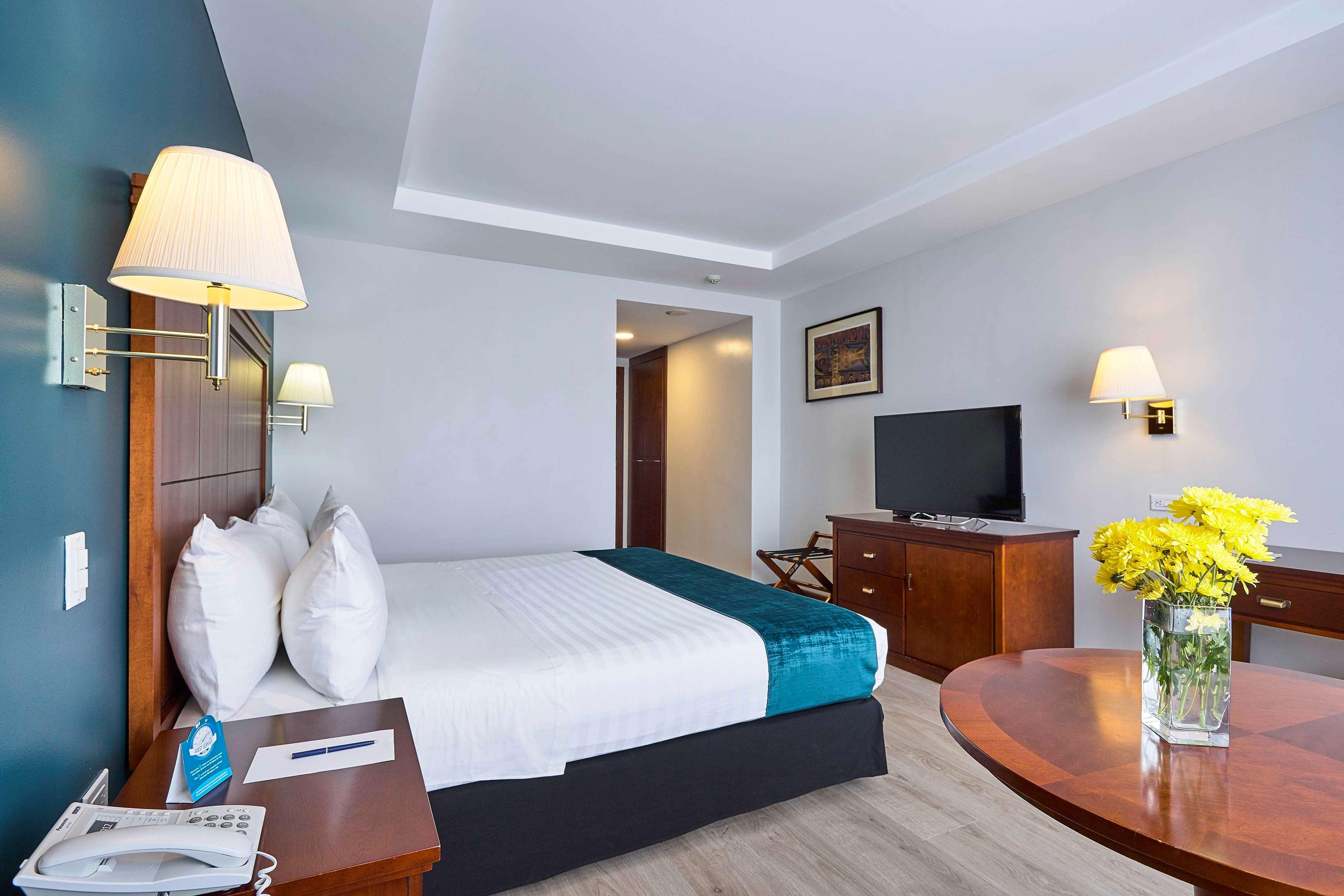Sonesta Hotel Loja Exterior photo